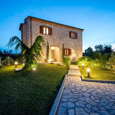 Istria In Svetvincenat Villa